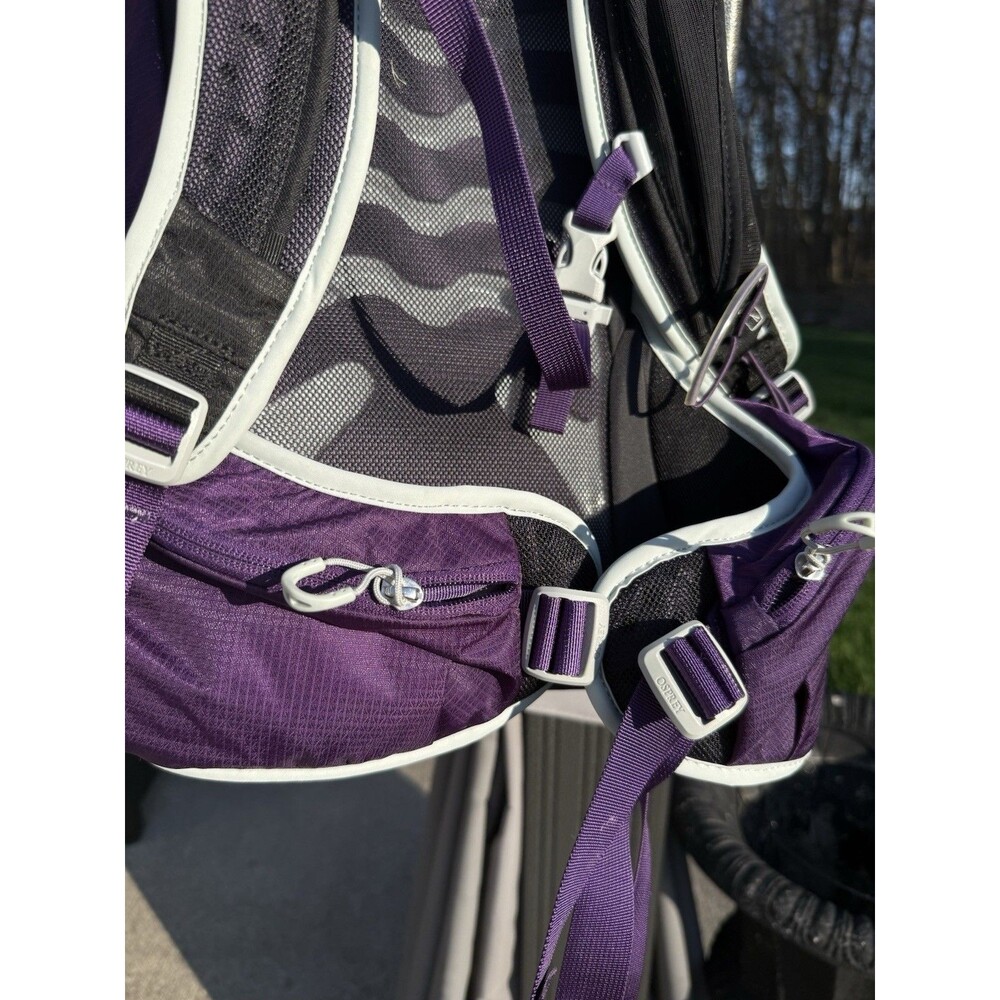 Osprey Tempest 20L Women's Hiking Backpack with Hipbelt, Violac Purple, WM/L - Picture 7 of 15